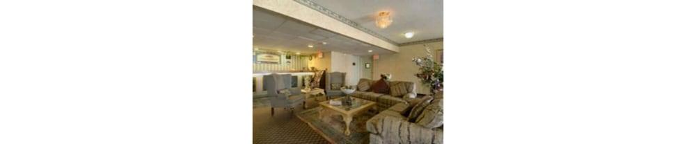 Howard Johnson By Wyndham Spartanburg Expo Center Bagian luar foto