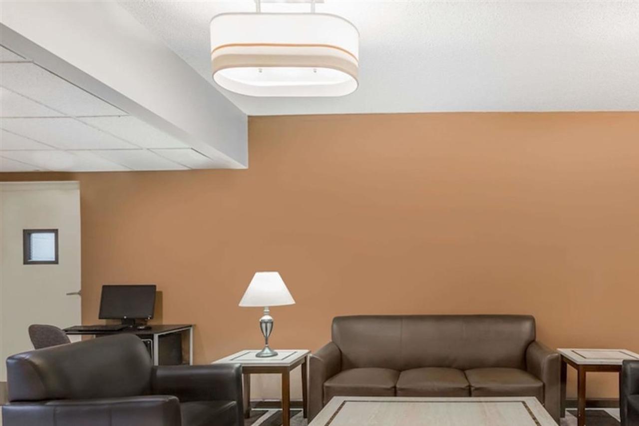 Howard Johnson By Wyndham Spartanburg Expo Center Bagian luar foto